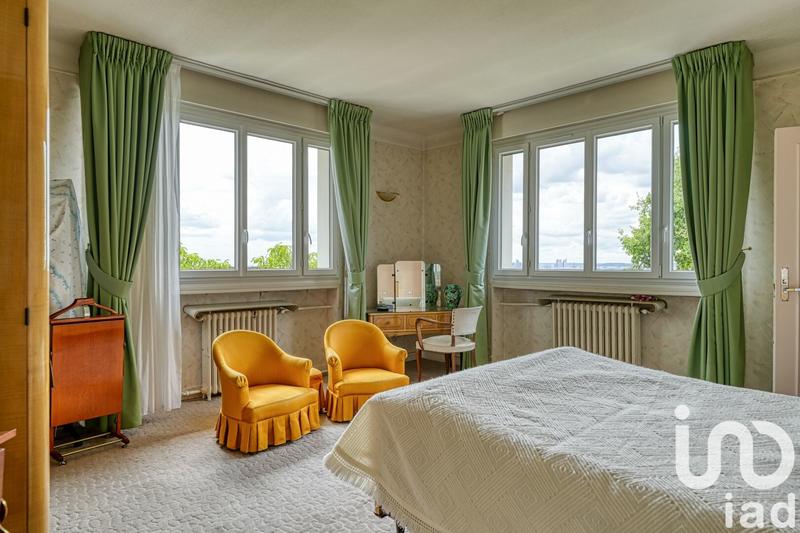 Maison - 223 m² - 8 pièces