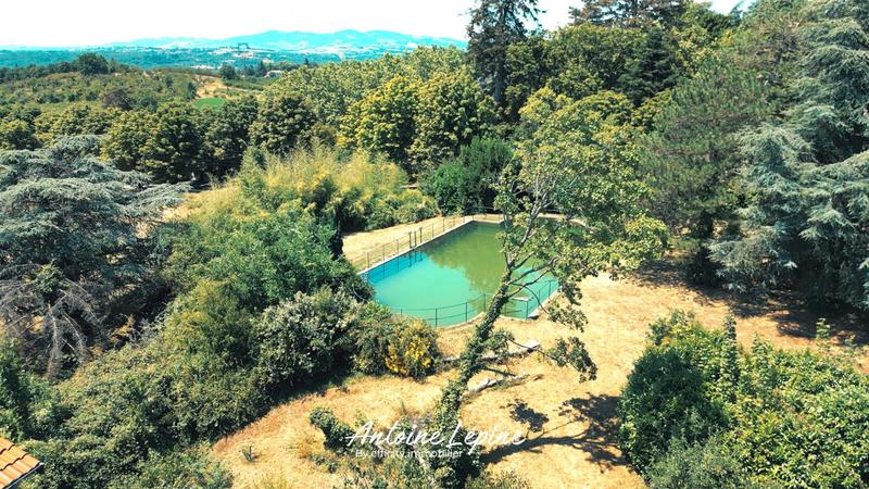 Maison - 182 m² - 9 pièces