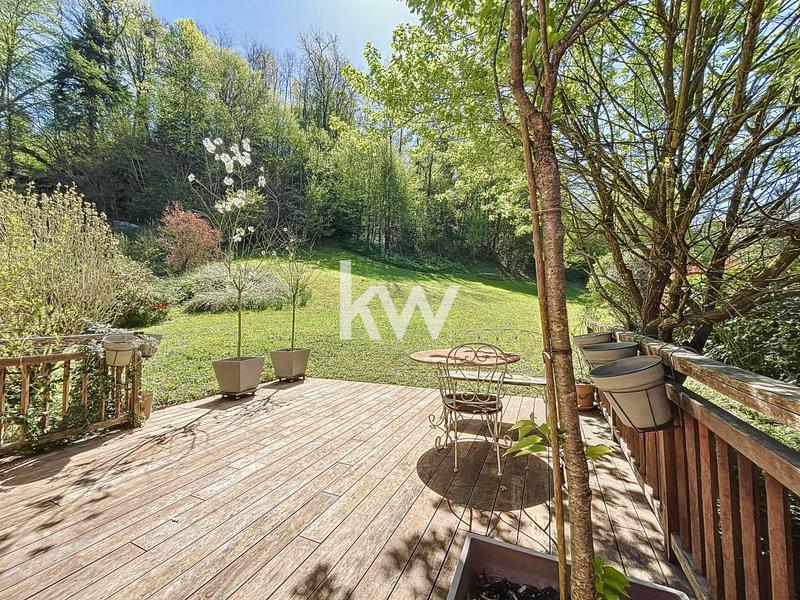 Maison en pierre - 305 m² - 8 pièces