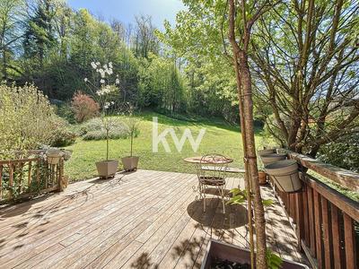 Maison en pierre - 305 m² - 8 pièces