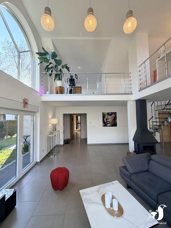 Maison - 229 m² - 6 pièces