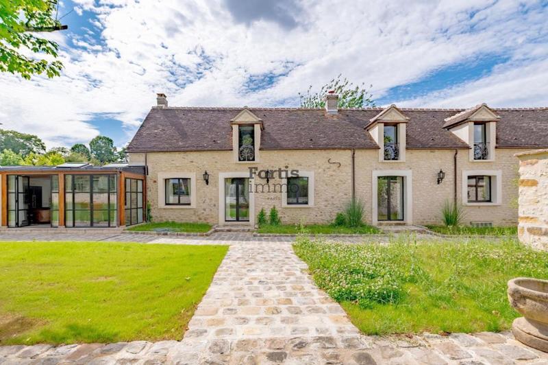 Demeure - 350 m² - 11 pièces