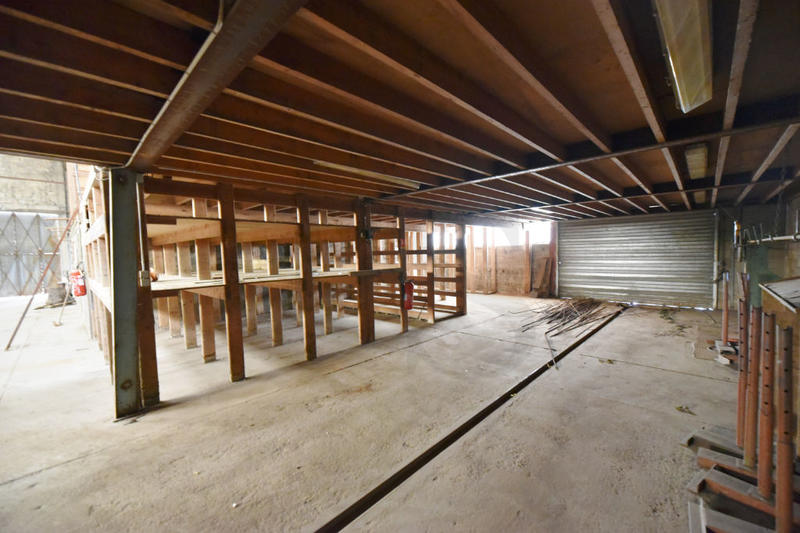 Local d'activité / Entrepôt - 650 m²
