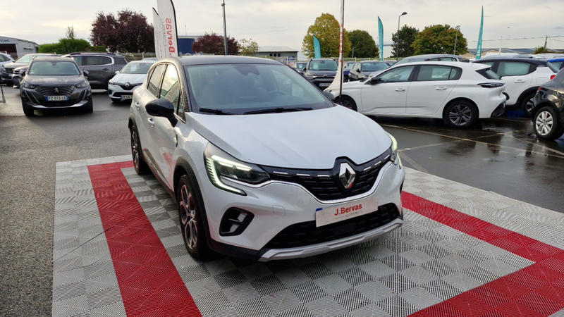 Renault Captur E-Tech Plug-In 160 Intens