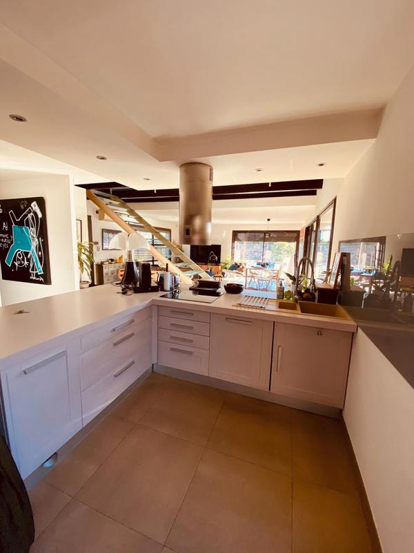 Maison - 181 m² - 5 pièces