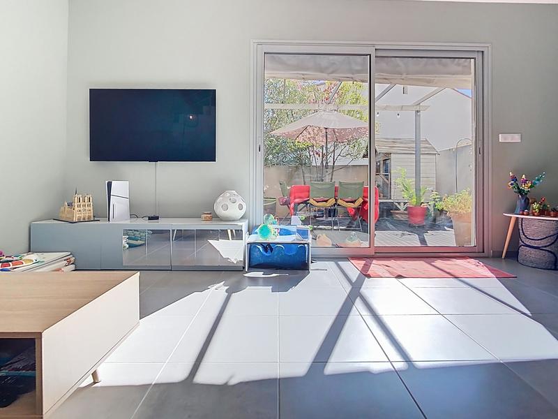 Maison - 97 m² - 5 pièces