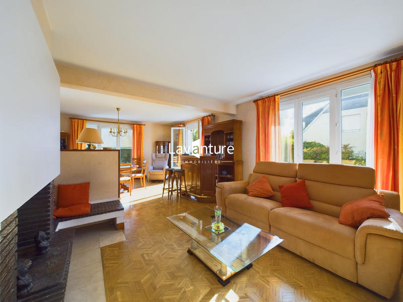 Maison traditionnelle - 145 m² - 7 pièces