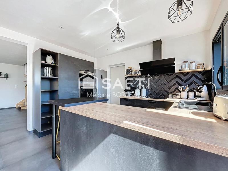 Maison - 127 m² - 6 pièces