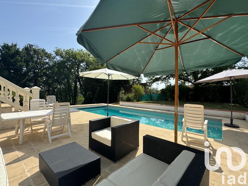 Maison - 185 m² - 7 pièces