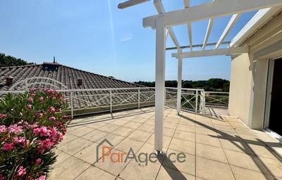 Appartement - 91 m² - 3 pièces