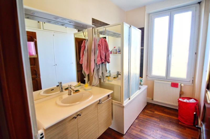 Maison - 218 m² - 8 pièces