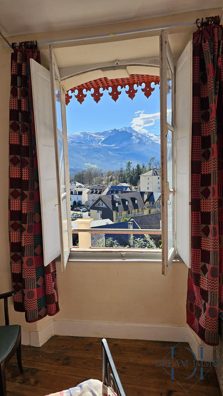 Maison - 380 m² - 10 pièces