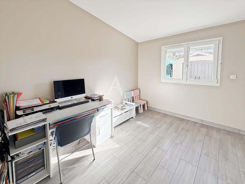 Maison - 95 m² - 6 pièces