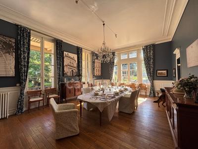 Château - 838 m² - 26 pièces