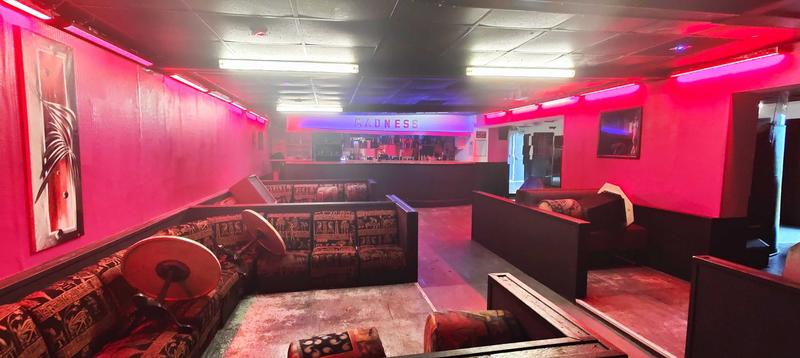 Maison - 328 m² - 9 pièces