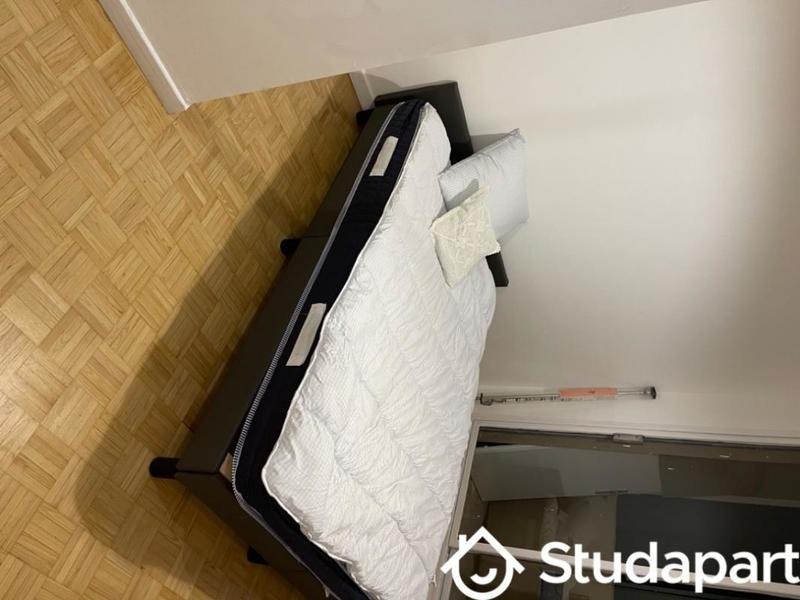 Chambre - 12 m² - 1 pièce