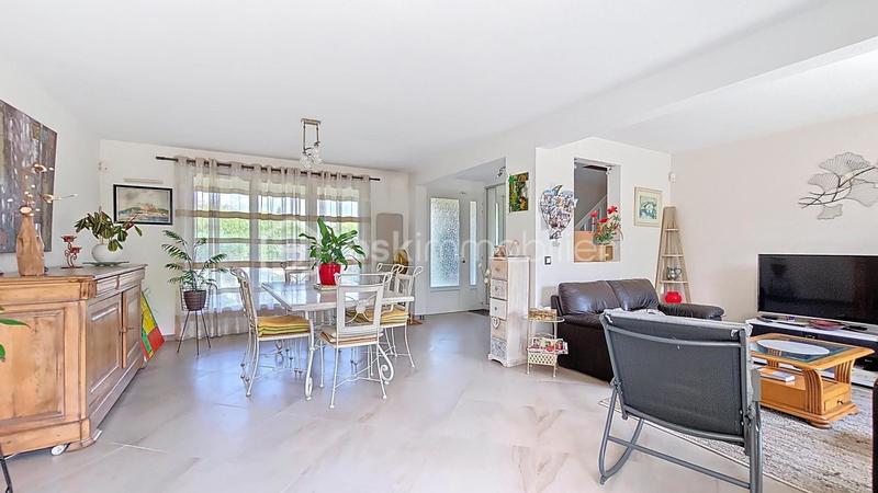 Propriété - 170 m² - 7 pièces