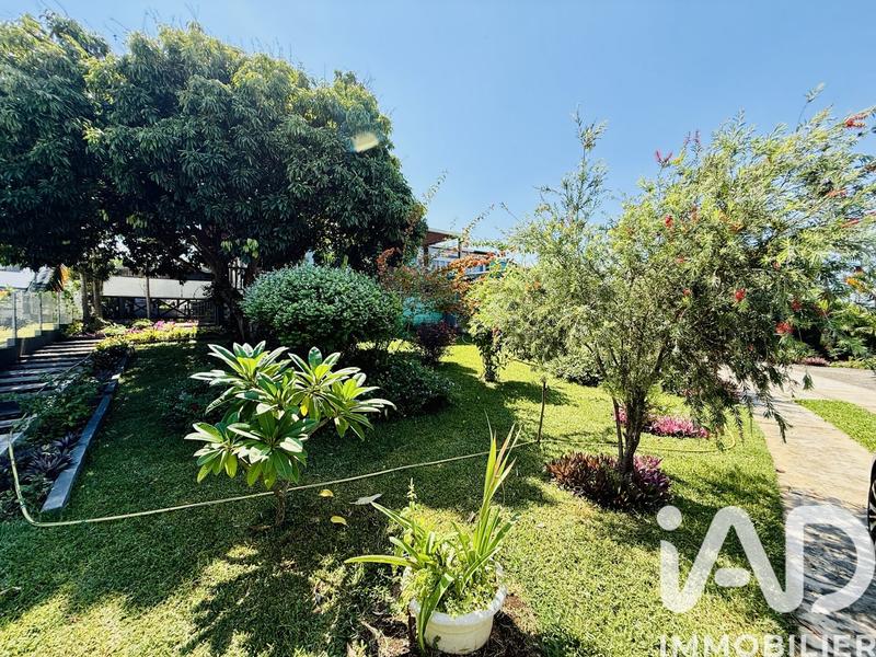 Maison - 220 m² - 7 pièces