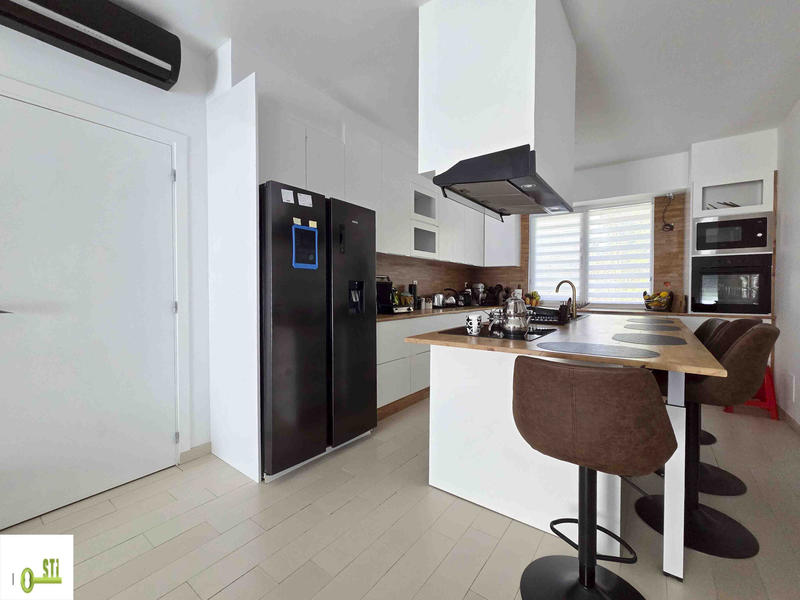 Maison - 97 m² - 4 pièces