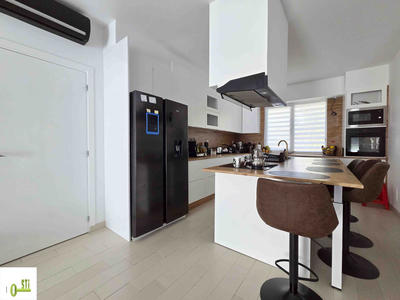 Maison - 97 m² - 4 pièces