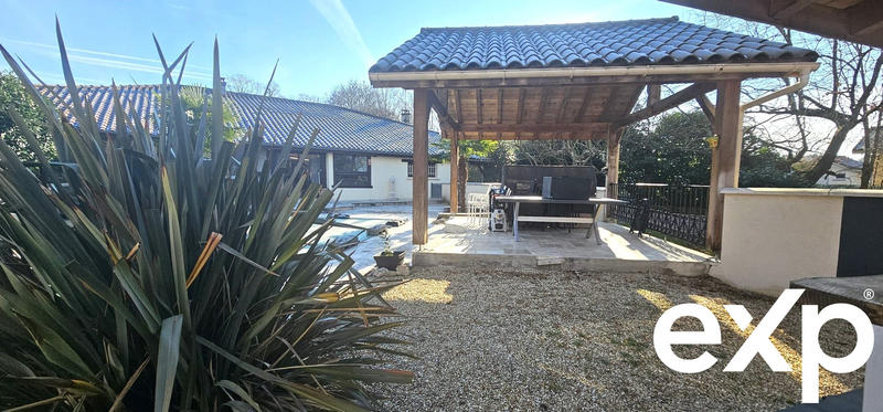 Maison - 203 m² - 4 pièces