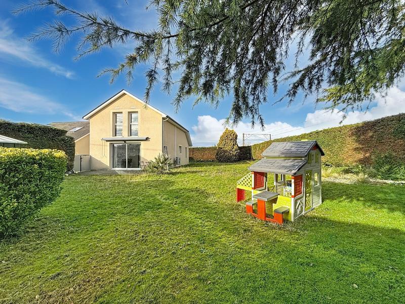 Maison - 97 m² - 4 pièces