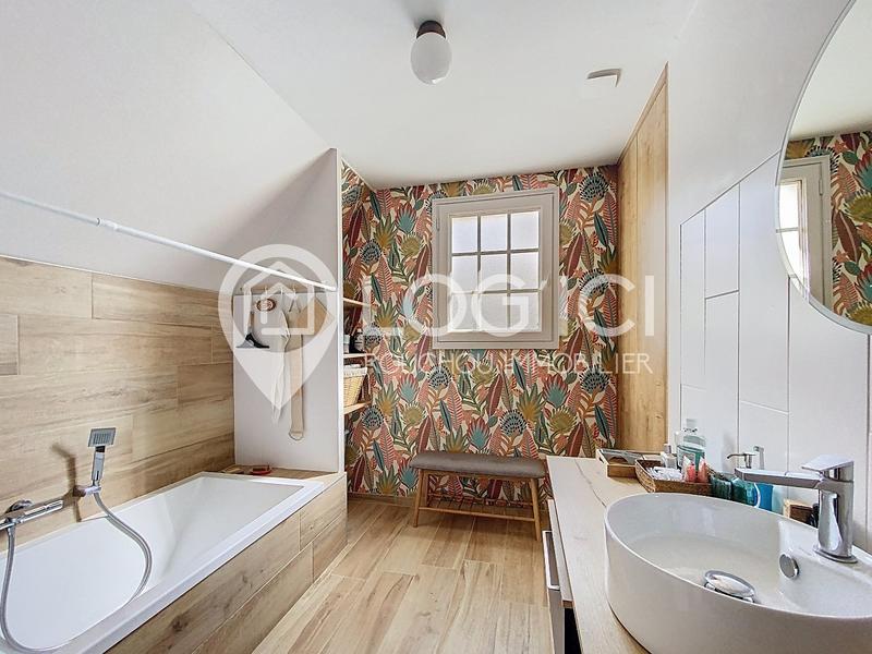 Maison - 177 m² - 4 pièces