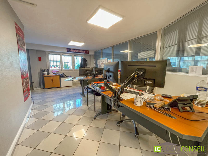 Local commercial - 113 m² - 5 pièces