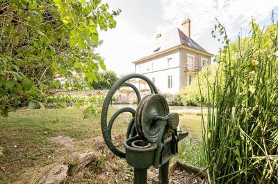 Maison - 296 m² - 14 pièces