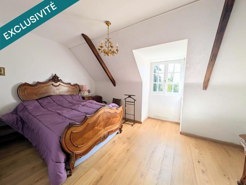 Maison - 237 m² - 9 pièces