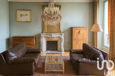 Maison - 209 m² - 9 pièces