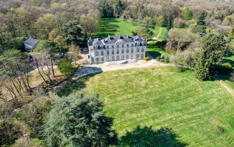 Manoir - 1 850 m² - 30 pièces