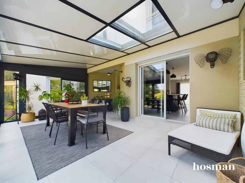 Maison - 204 m² - 8 pièces