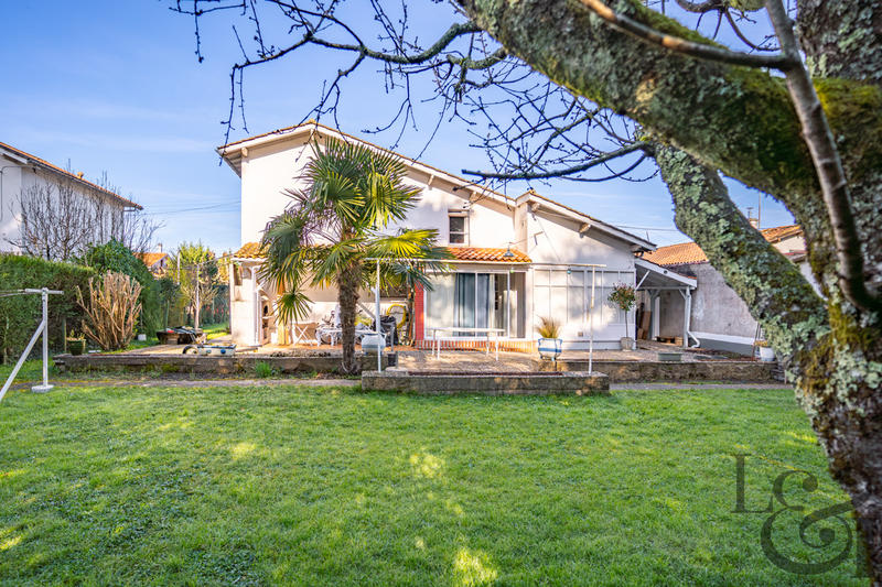 Maison - 102 m² - 6 pièces