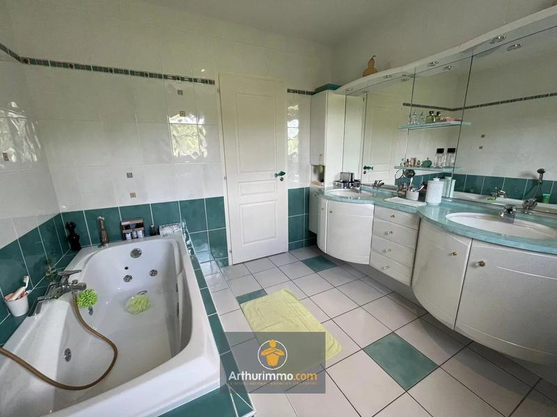 Maison - 121 m² - 5 pièces