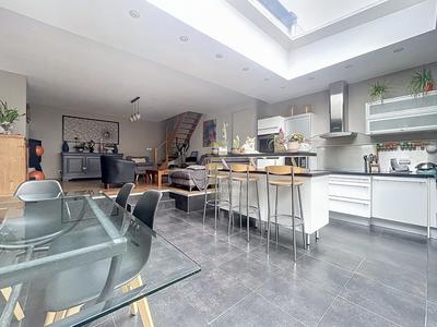 Maison - 177 m² - 6 pièces