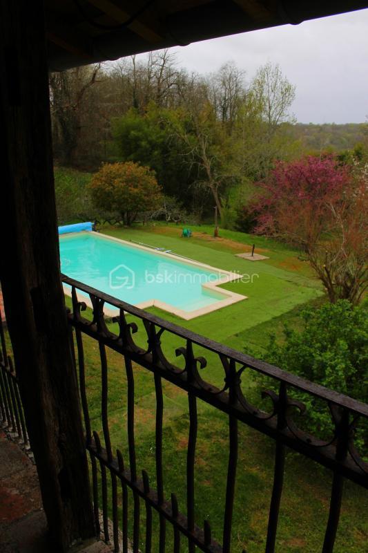 Demeure - 335 m² - 12 pièces