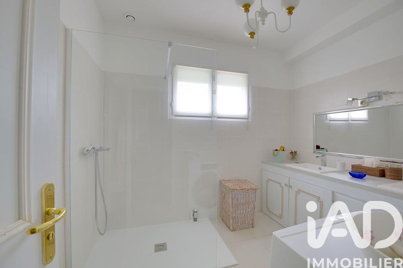 Maison - 142 m² - 6 pièces