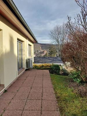 Maison - 250 m² - 6 pièces