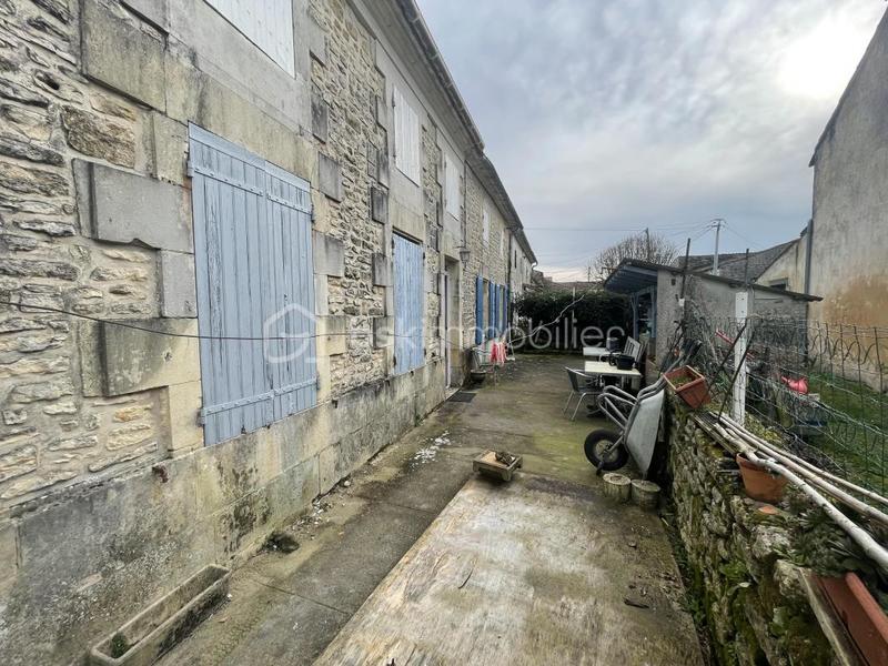 Maison en pierre - 86 m² - 3 pièces