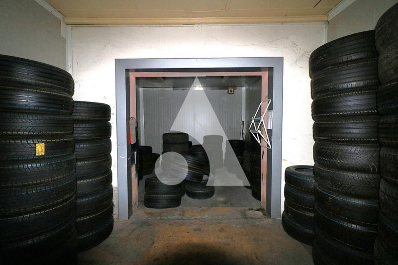 Local d'activité / Entrepôt - 501 m² - 5 pièces