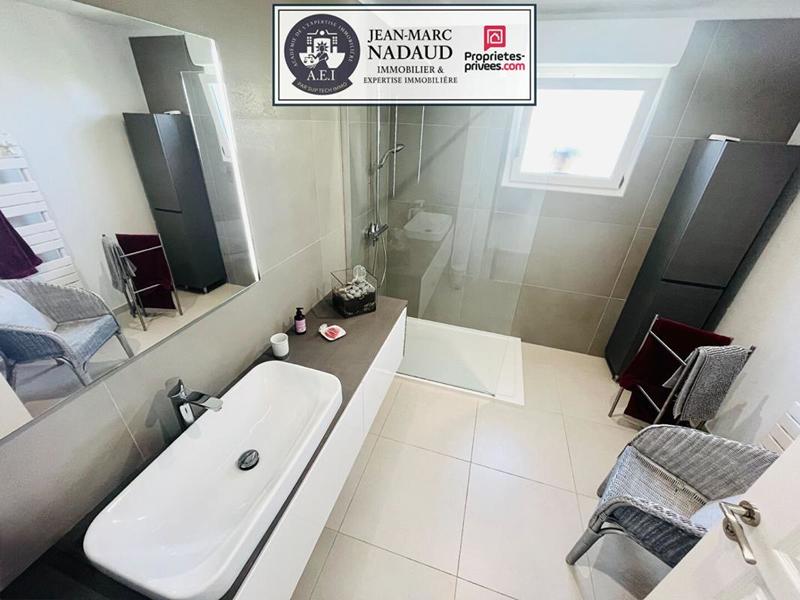 Villa - 185 m² - 6 pièces