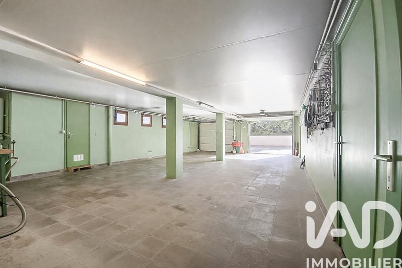 Maison - 180 m² - 5 pièces