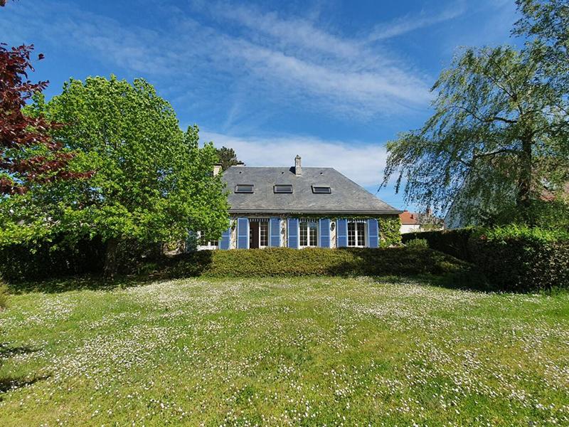 Maison - 180 m² - 6 pièces