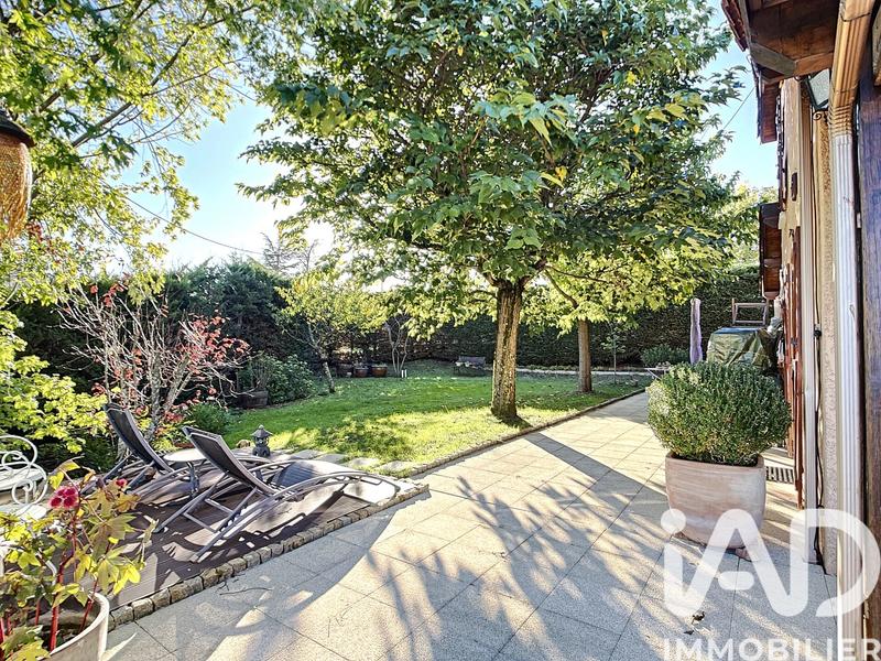 Maison - 255 m² - 7 pièces