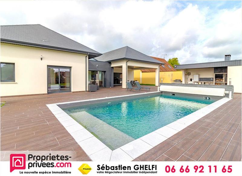 Maison - 207 m² - 7 pièces