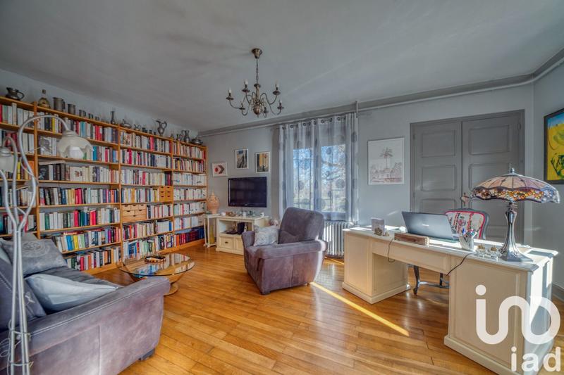 Maison - 365 m² - 12 pièces