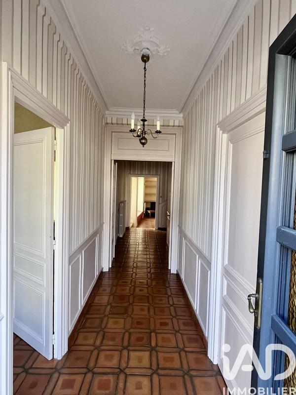 Maison - 217 m² - 6 pièces