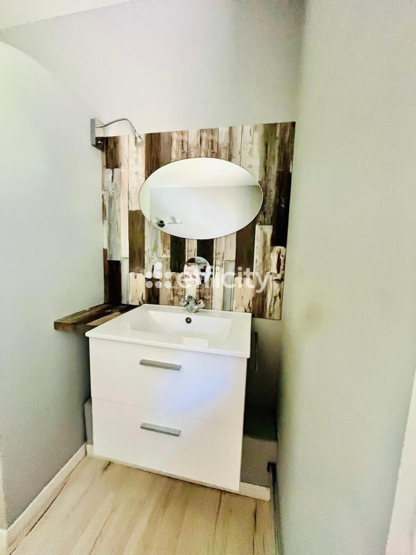 Villa - 180 m² - 9 pièces