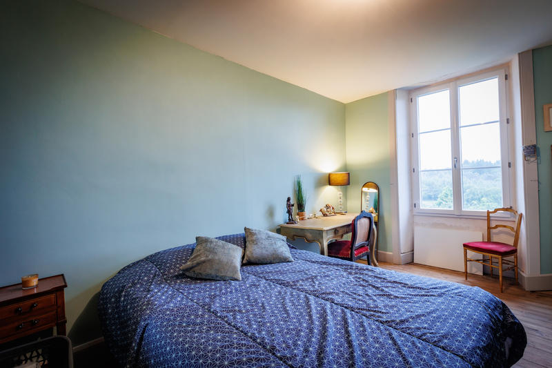 Propriété - 245 m² - 8 pièces